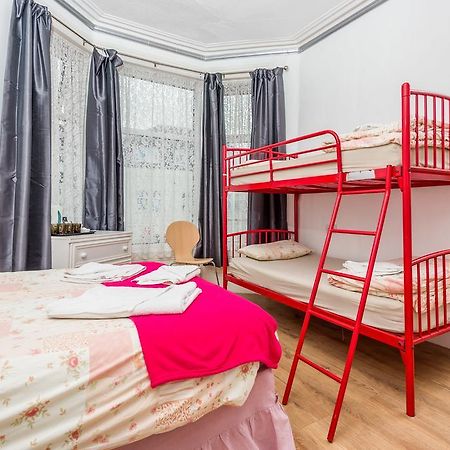 Uk Travel & Hospitality Ltd Ta Canberra Hotel Blackpool Esterno foto