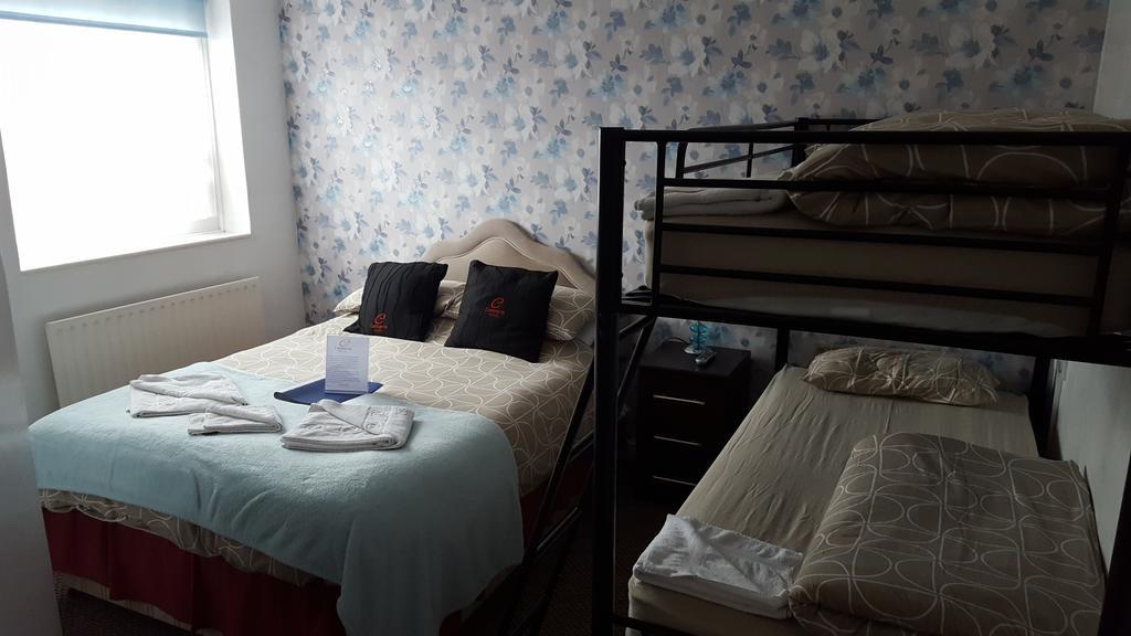 Uk Travel & Hospitality Ltd Ta Canberra Hotel Blackpool Esterno foto
