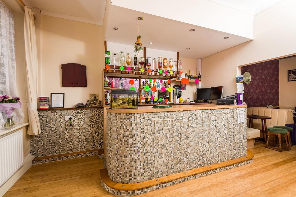 Uk Travel & Hospitality Ltd Ta Canberra Hotel Blackpool Esterno foto