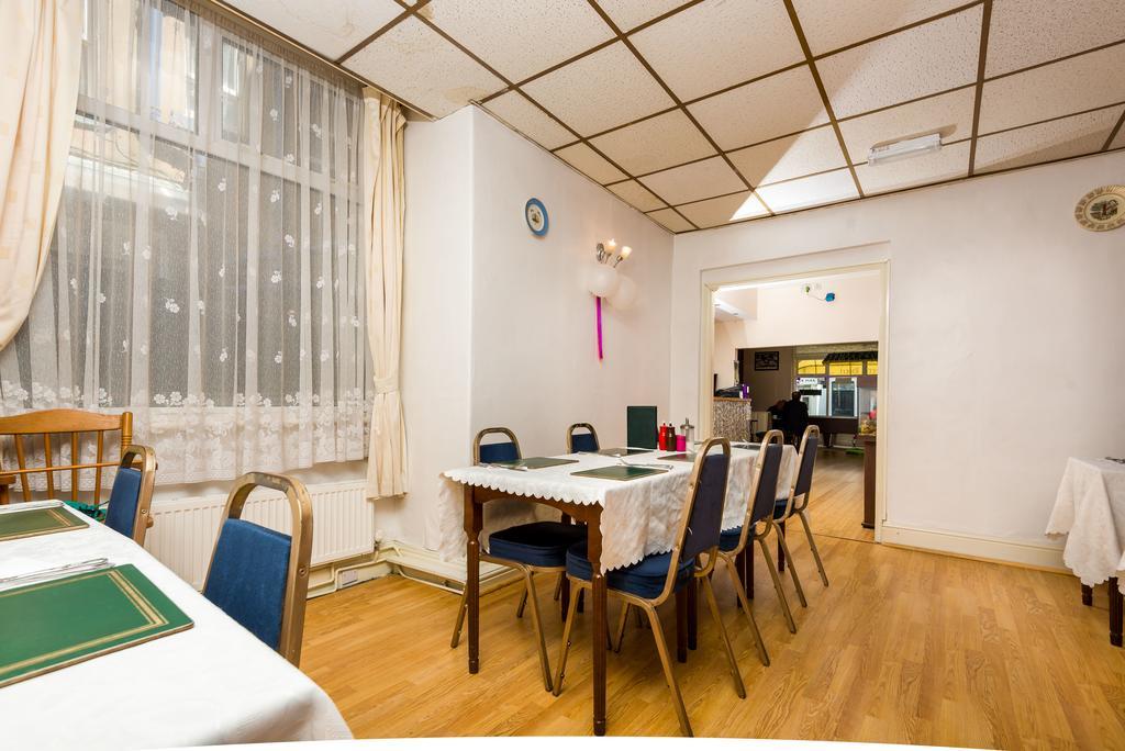 Uk Travel & Hospitality Ltd Ta Canberra Hotel Blackpool Esterno foto