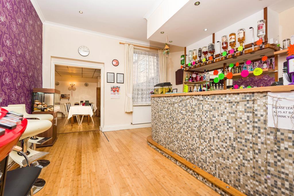 Uk Travel & Hospitality Ltd Ta Canberra Hotel Blackpool Esterno foto