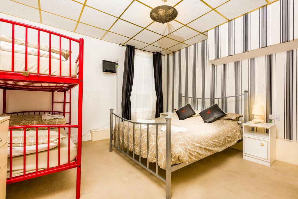 Uk Travel & Hospitality Ltd Ta Canberra Hotel Blackpool Esterno foto