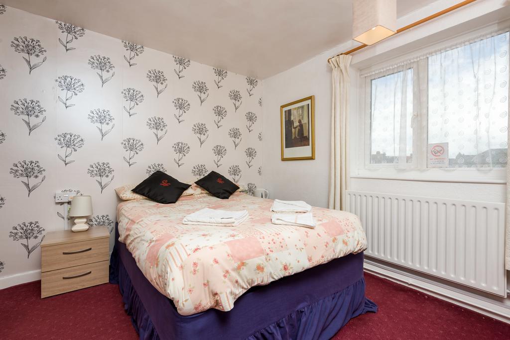 Uk Travel & Hospitality Ltd Ta Canberra Hotel Blackpool Esterno foto