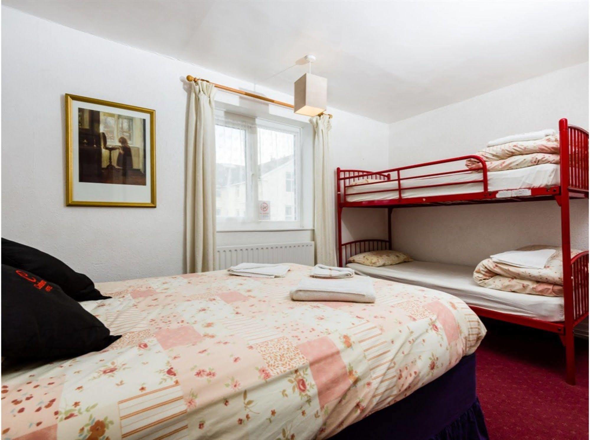 Uk Travel & Hospitality Ltd Ta Canberra Hotel Blackpool Esterno foto