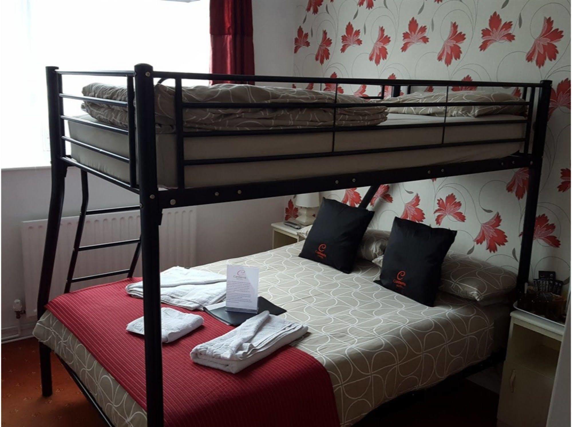 Uk Travel & Hospitality Ltd Ta Canberra Hotel Blackpool Esterno foto