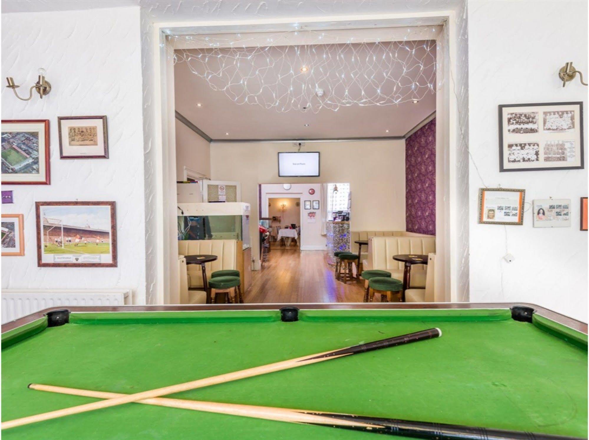 Uk Travel & Hospitality Ltd Ta Canberra Hotel Blackpool Esterno foto